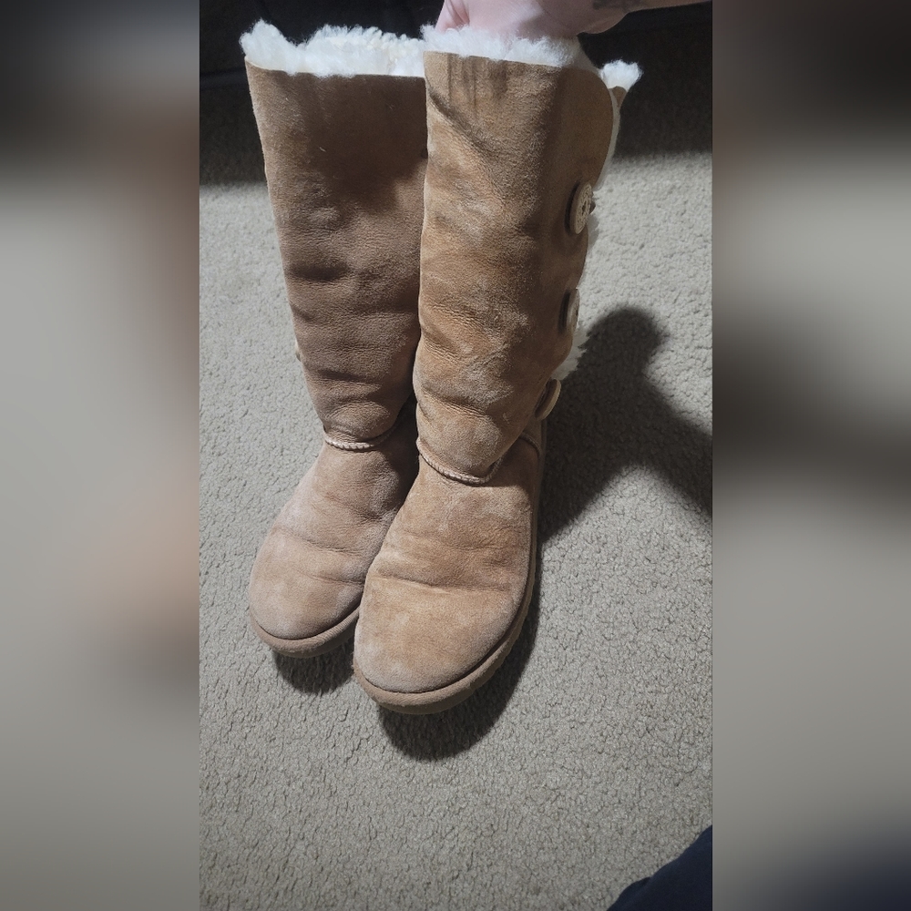 UGG triple button